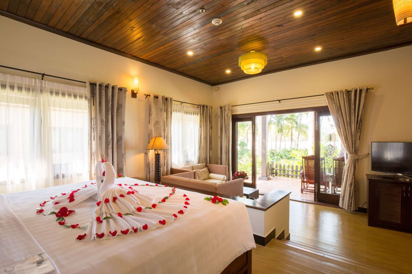 Diamond Bay Resort & Spa Nha Trang - Resort Nha Trang