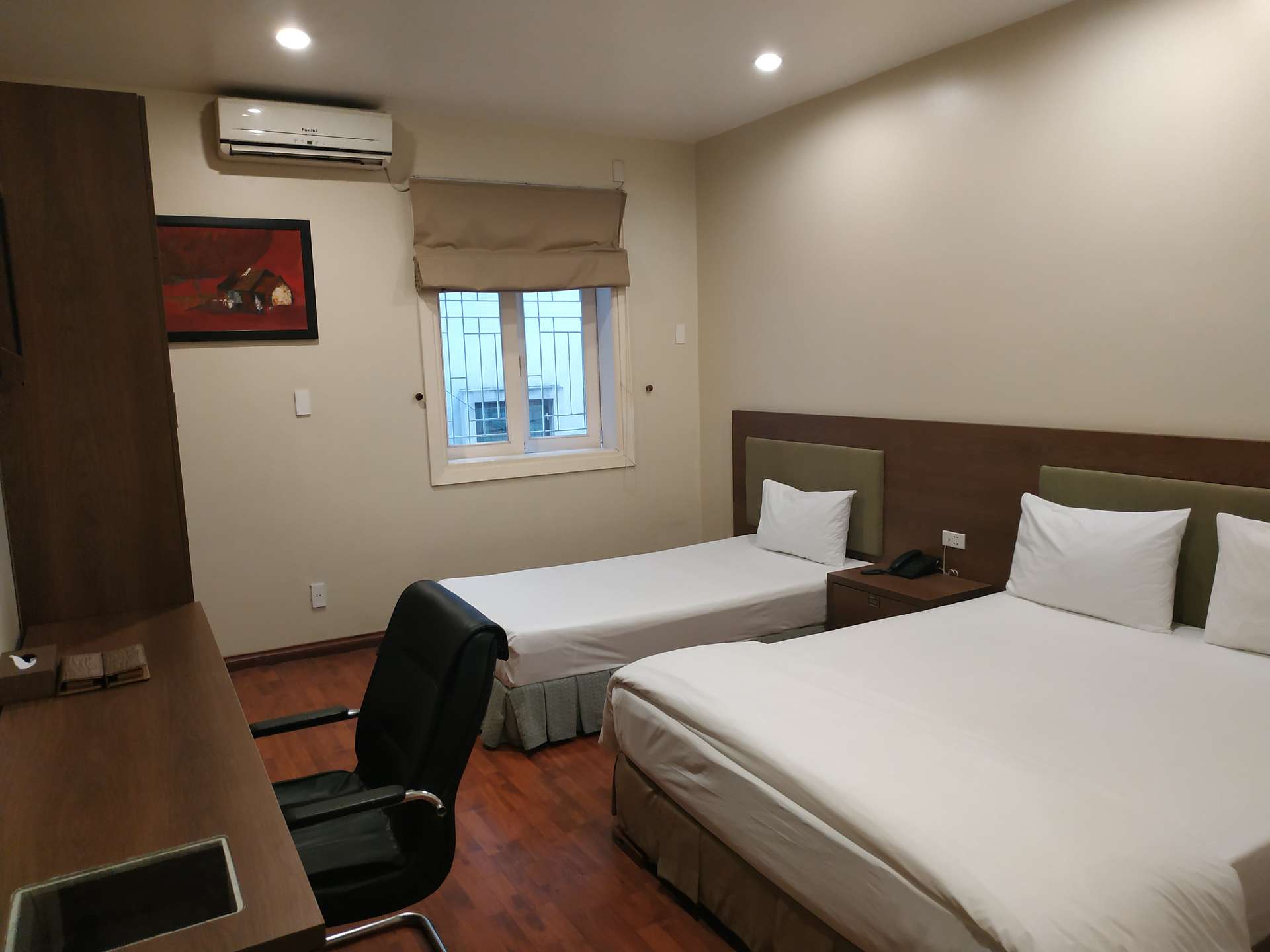 Tulip Vũ Ngọc Phan Hotel - Khách sạn Láng Hạ