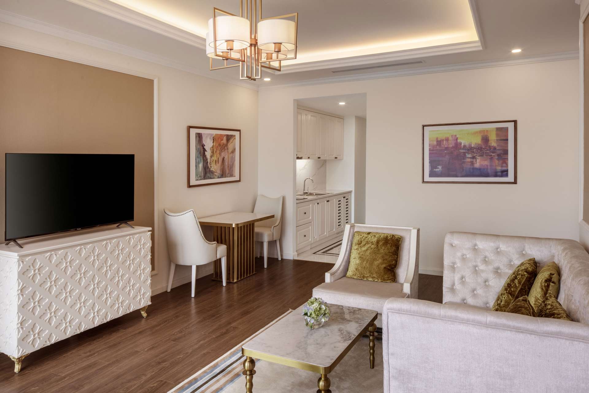 Phòng hạng Suite - Melia Vinpearl Danang Riverfront