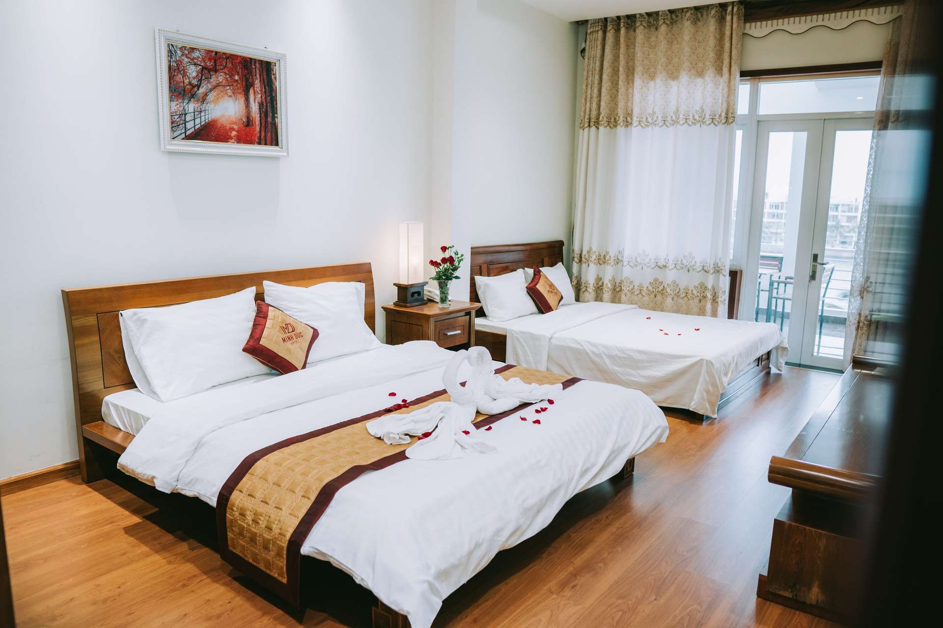 Minh Duc Hotel Tuan Chau - Khách sạn Tuần Châu