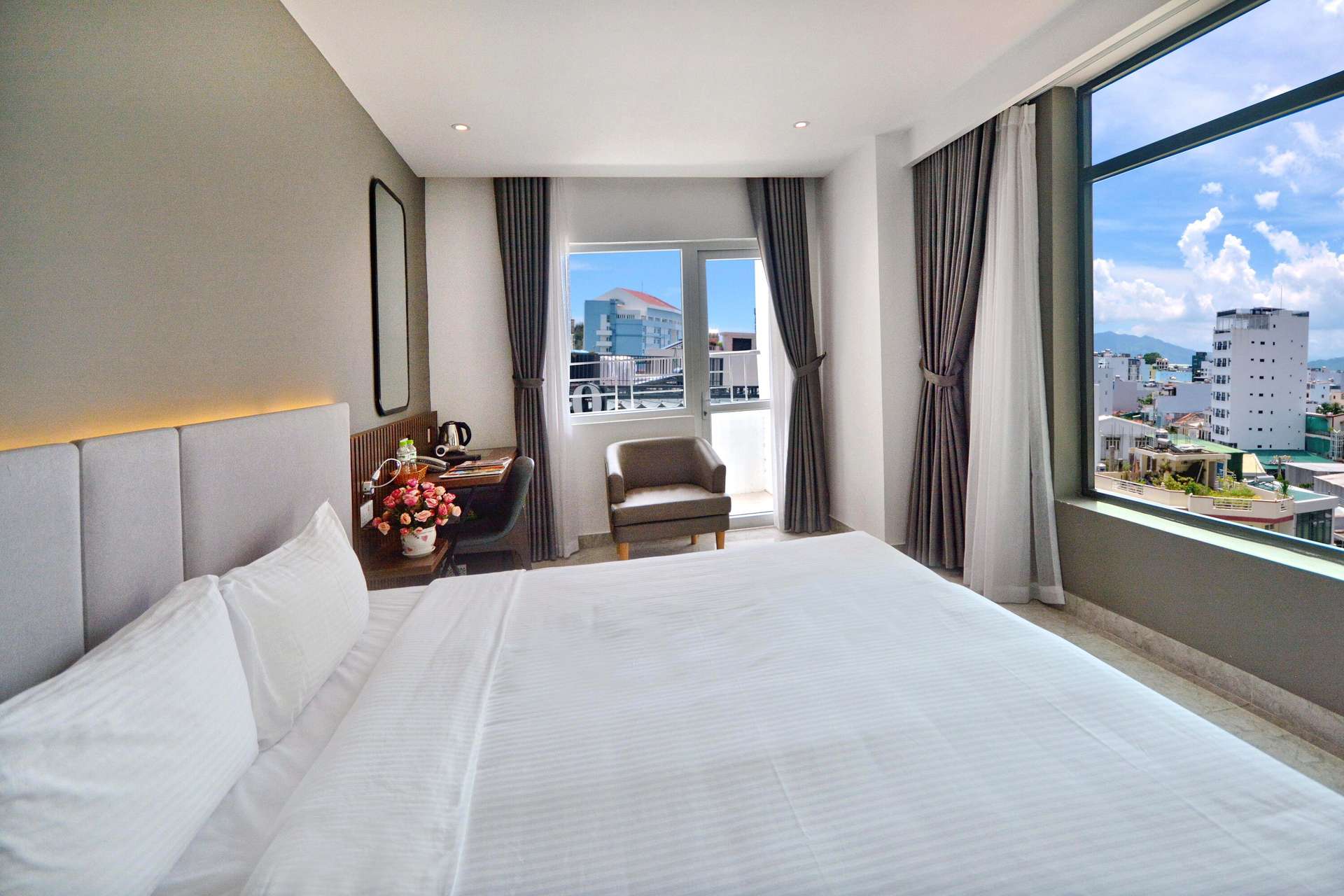 Khách sạn Anrizon Nha Trang khách sạn ở trung tâm Nha Trang