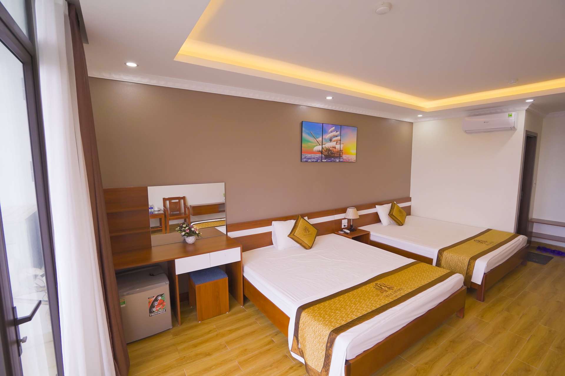 Maldives Hotel Sầm Sơn - Khách sạn 3 sao có bể bơi tại Sầm Sơn