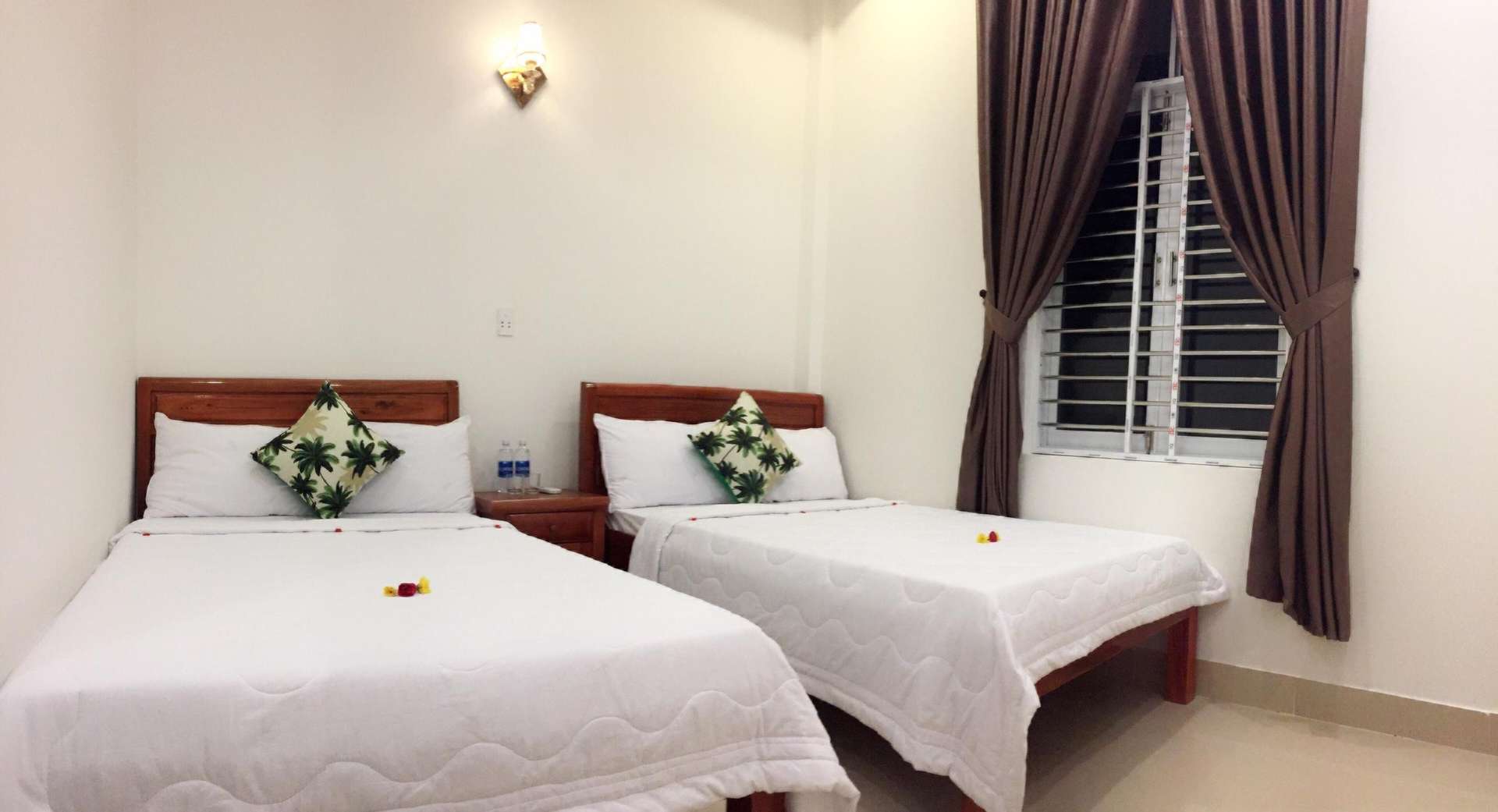 Canh Duong Guest House khách sạn gần biển Lăng Cô