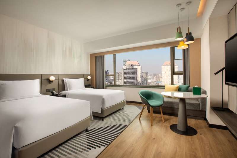 Holiday Inn SHANGHAI NANJING ROAD, an IHG Hotel khách sạn Thượng Hải