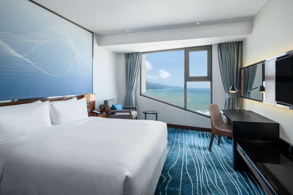 Phòng King Guest - Hilton Garden Inn Da Nang