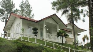 Marbella Twin Waterfall Resort Ciater