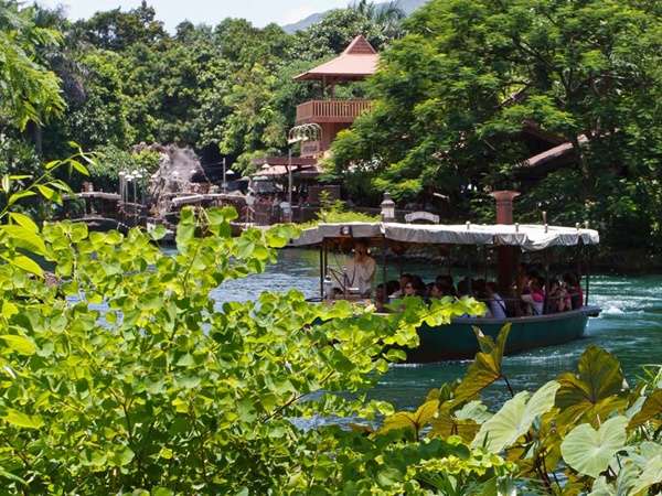 công viên disneyland hong kong
