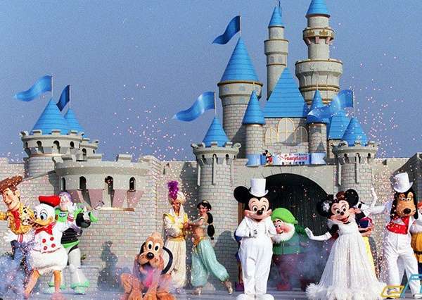 giá vé disneyland hong kong