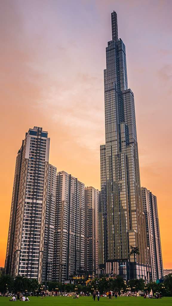 Thue can ho quan Binh Thanh - Vinhomes Central Park - Landmark 81