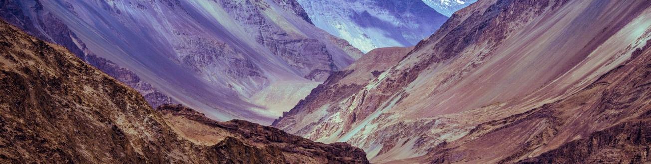 picturesque mountains of the himalayans