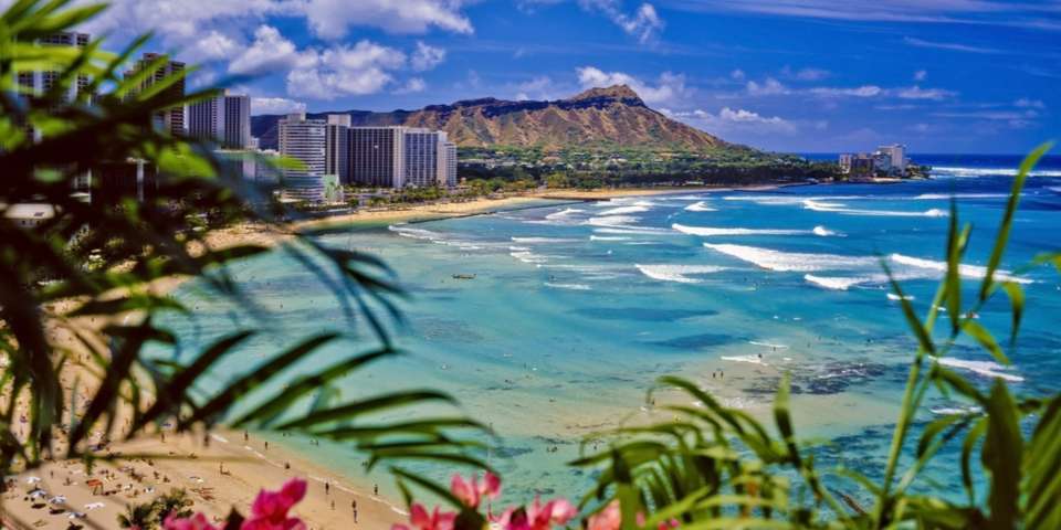 Vé máy bay đi Honolulu 2024 giá rẻ từ 13.140,740đ - Traveloka - Bạn đang tìm kiếm vé máy bay đi Honolulu với mức giá phù hợp, đúng không? Với Traveloka, bạn sẽ được truy cập vào các mức giá vé máy bay mới nhất với nhiều ưu đãi đặc biệt. Hãy cùng đồng hành với chúng tôi và có những trải nghiệm tuyệt vời tại Honolulu - một trong những điểm đến đẹp nhất của Hawaii.