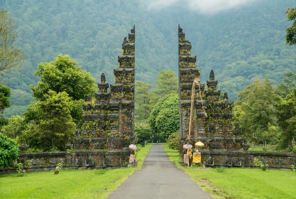 Cổng đền Handara