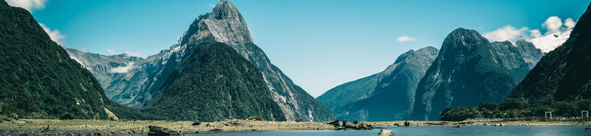 Pesan tiket pesawat ke New Zealand dengan mudah menggunakan Traveloka.