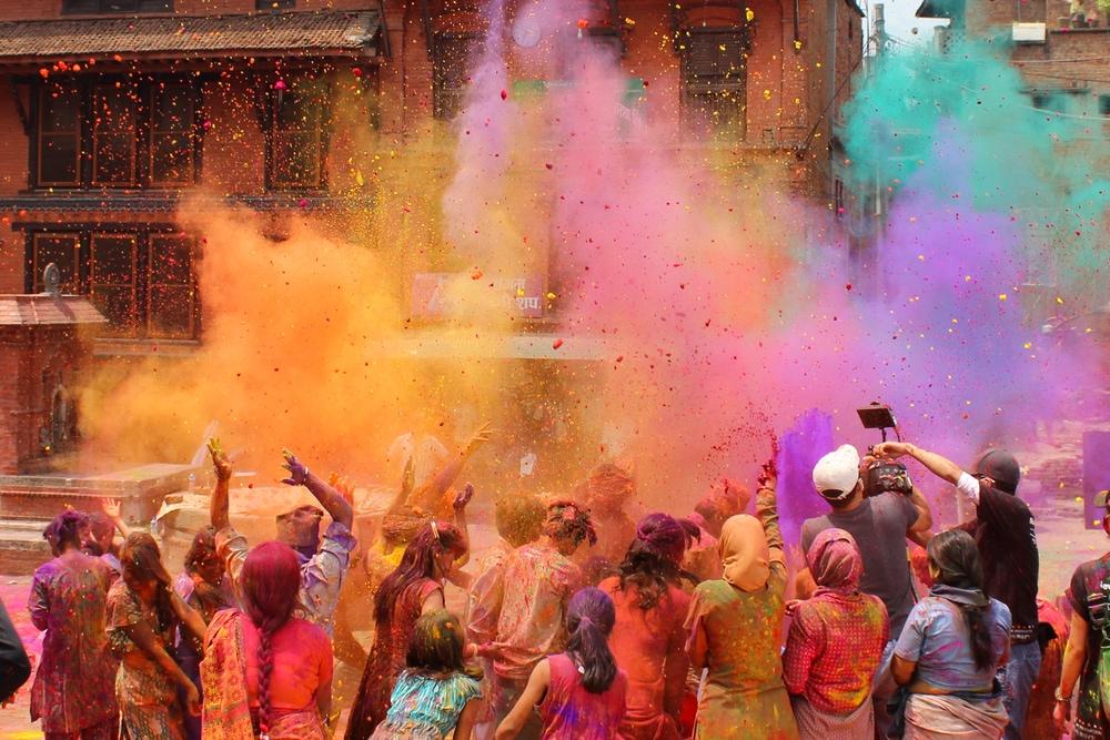 Lễ hội ném bột màu Holi ở Ấn Độ