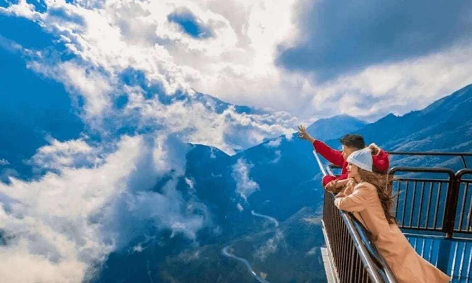 vé cầu kính rồng mây