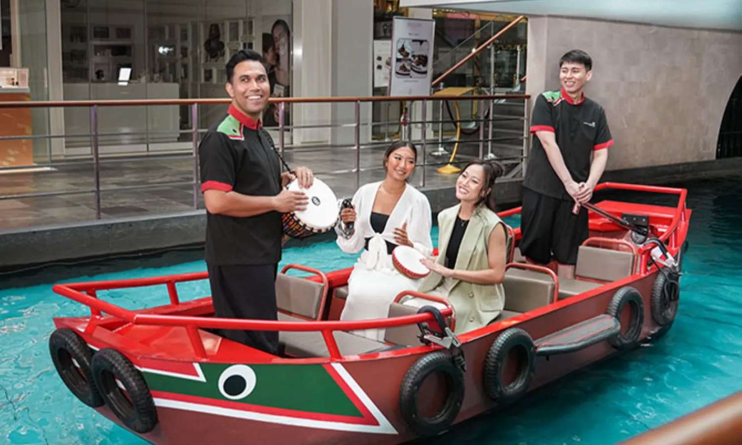 sampan rides marina bay sands