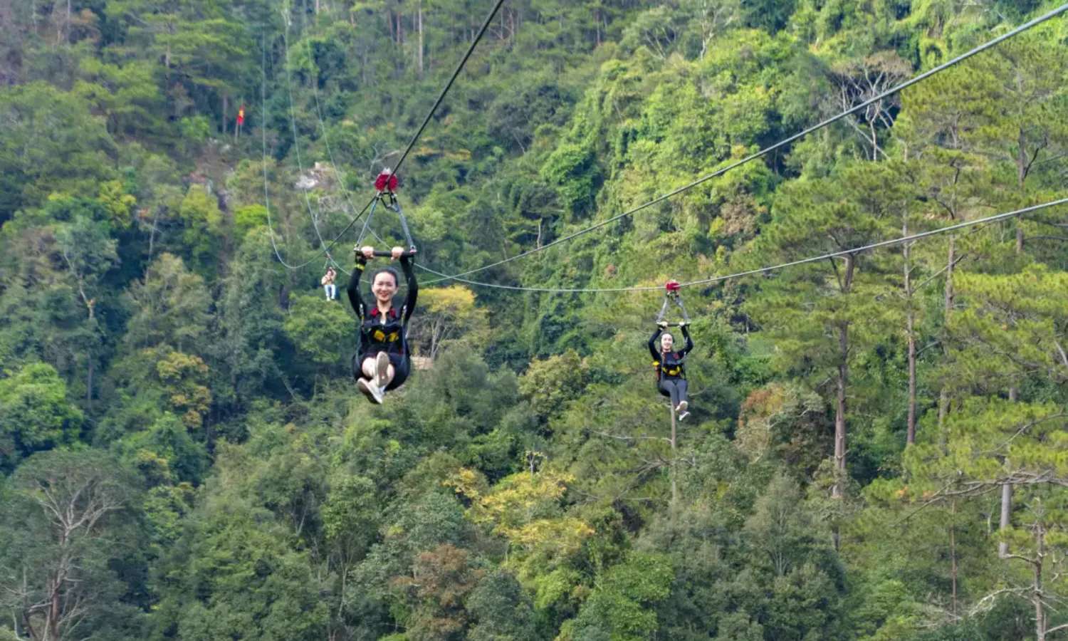 cáp treo hồ tuyền lâm