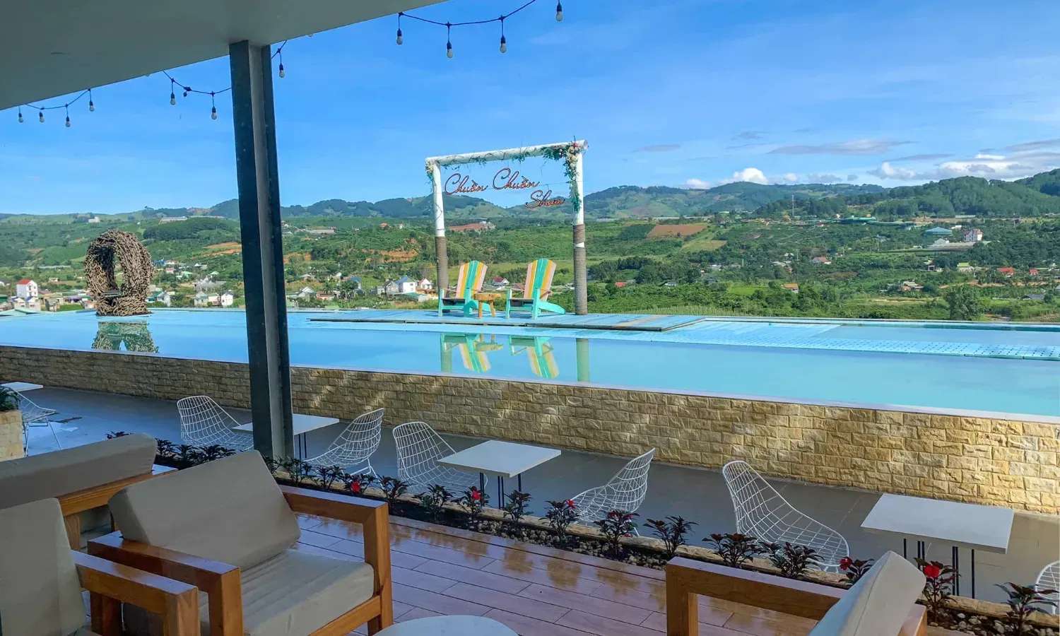 vé chuồn chuồn bistro đà lạt