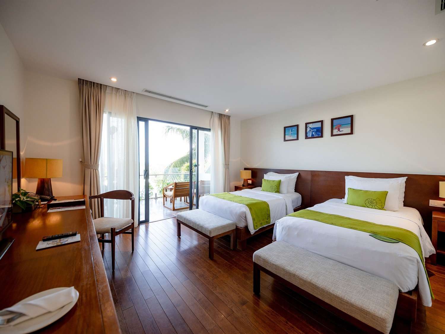 Không gian phòng Premium Bungalow tại Cam Ranh Riviera Beach Resort & Spa