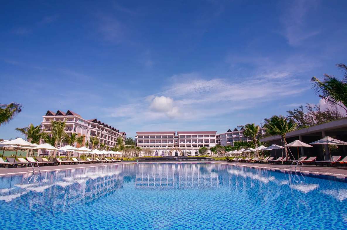 Hồ bơi ngoài trời tại Muine Bay Resort