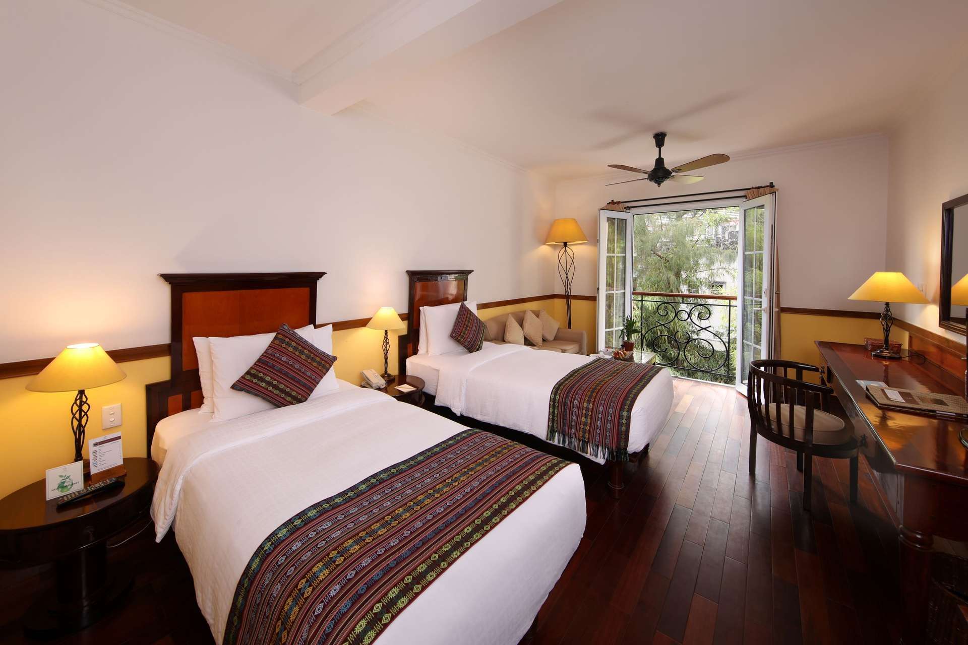 Không gian phòng Superior Twin tại Victoria Can Tho Resort