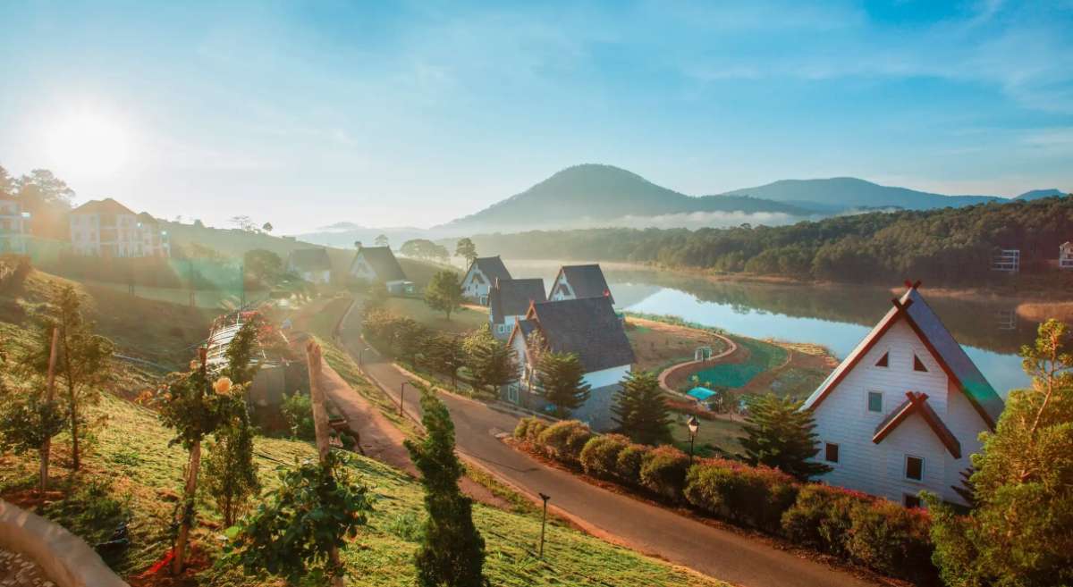 Không gian bên ngoài của Dalat Wonder Resort