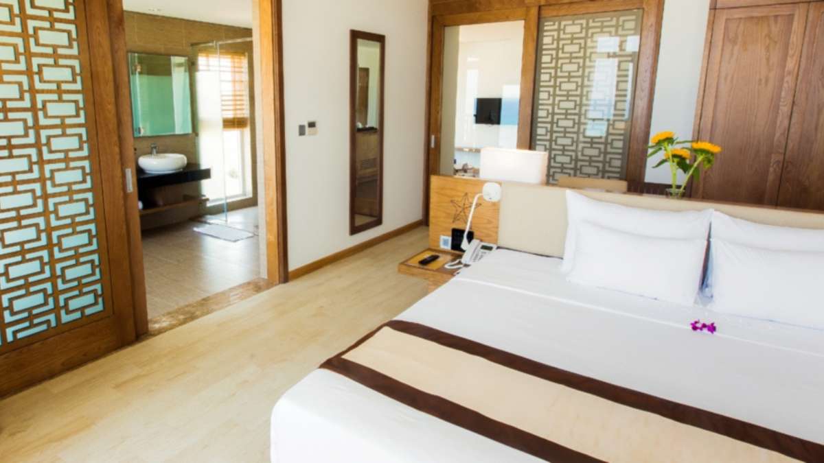Phòng Premium Suite Garden View tại Sandy Beach Non Nuoc Resort