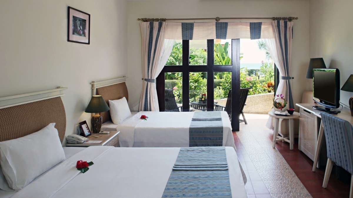 Bungalow Garden View tại Sandy Beach Non Nuoc Resort