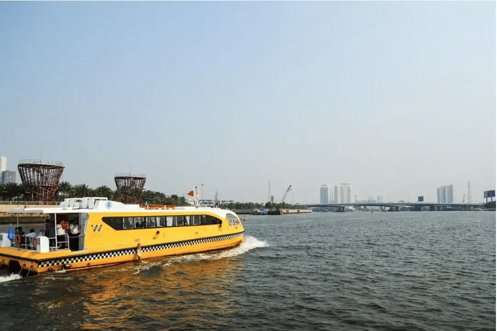 Trải nghiệm đi waterbus trên sông Sài Gòn