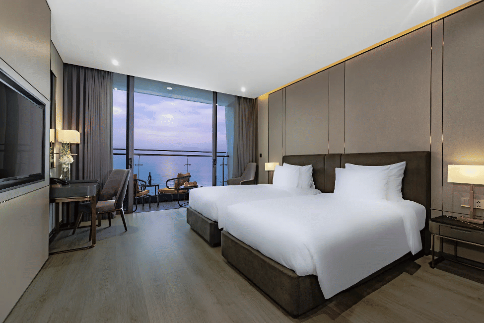 Hạng phòng Deluxe Ocean Twin tại Le Sands Oceanfront Danang Hotel