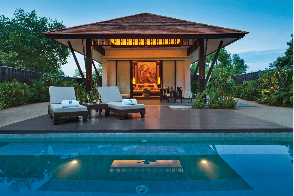 Hạng phòng Lagoon Pool Villa của Banyan Tree Lang Co