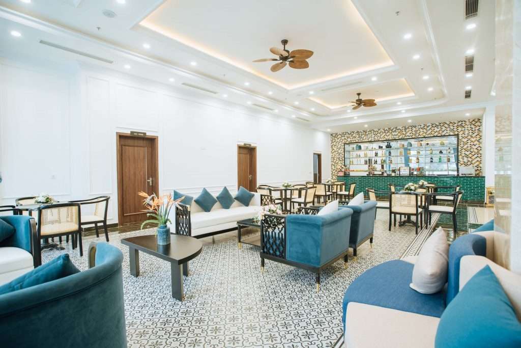 Marble Bar tại Celina Peninsula Resort