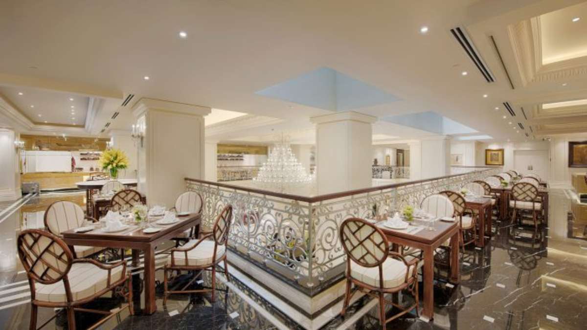 L'Artiste - Nhà hàng phong cách châu Âu tại Apricot Hotel Hanoi
