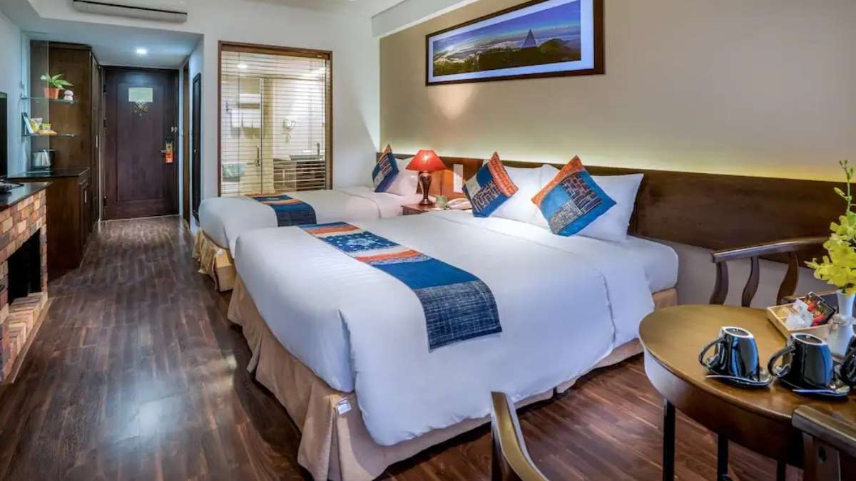 Không gian phòng Deluxe Family Mountain View tại Amazing Hotel Sapa