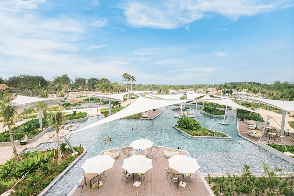 Thư giãn trong suối nước nóng Bình Châu
