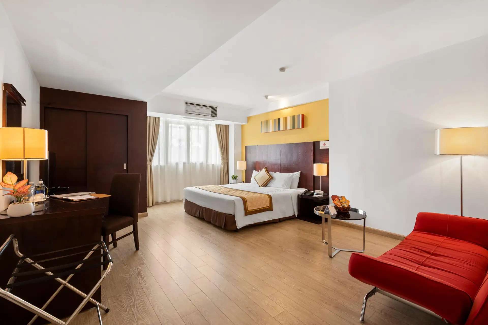 Phòng Deluxe Double With Window tại Bao Son International Hotel