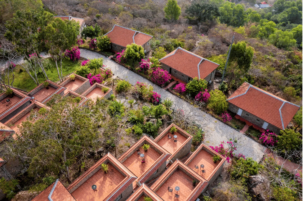 Đặc trưng kiến trúc và phong cách Victoria Nui Sam Lodge