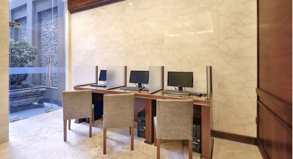 Business Center tại Aquari Hotel