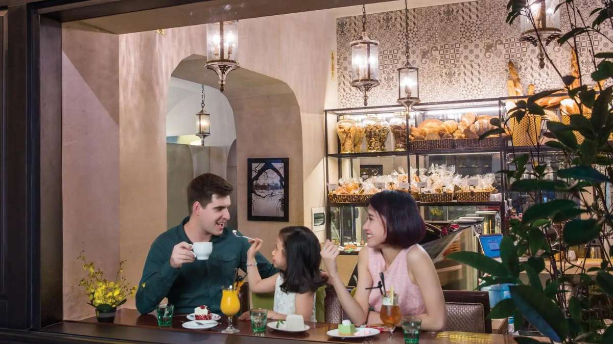 S'Patisserie tại Silk Path Boutique Hanoi
