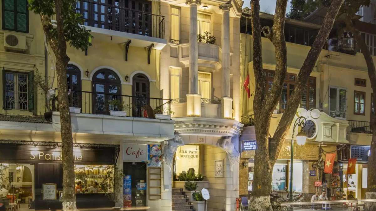 Silk Path Boutique Hanoi nhìn từ bên ngoài