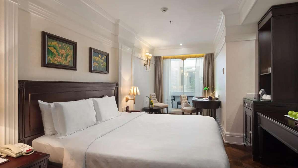 Premium Deluxe City View tại Silk Path Boutique Hanoi