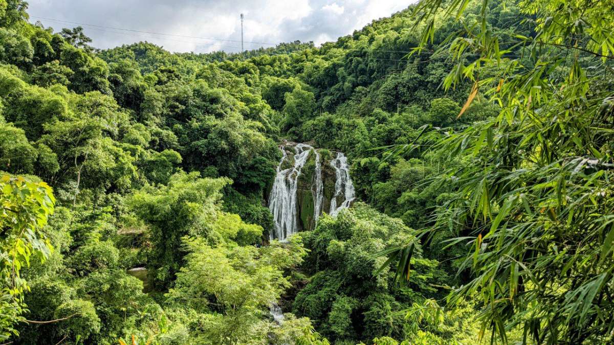 Vẻ đẹp hoang sơ của thác Gò Lào