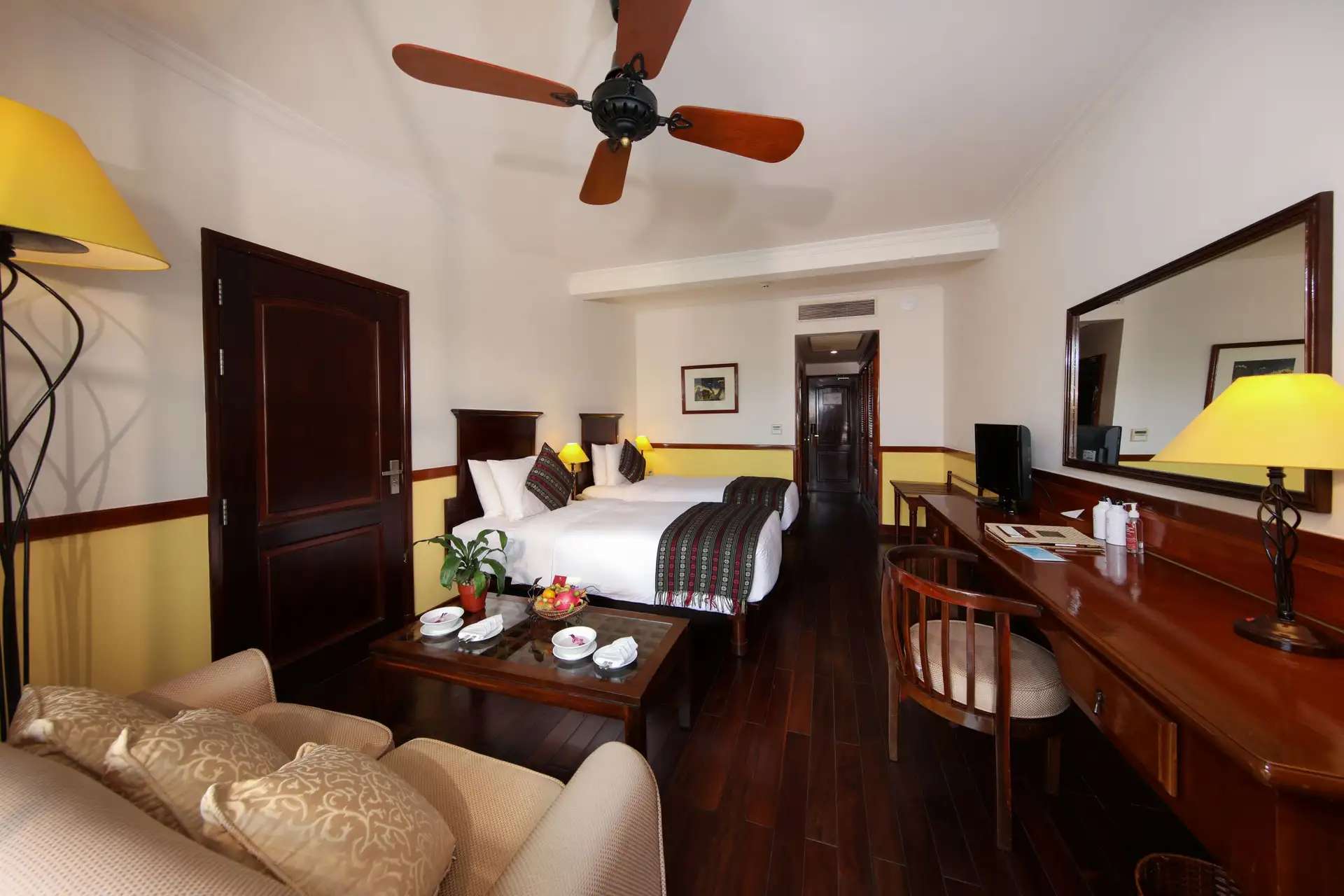 Không gian phòng Deluxe Twin tại Victoria Can Tho Resort