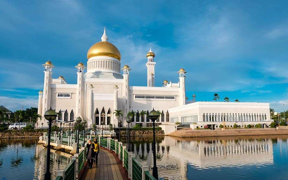 san bay Brunei 2