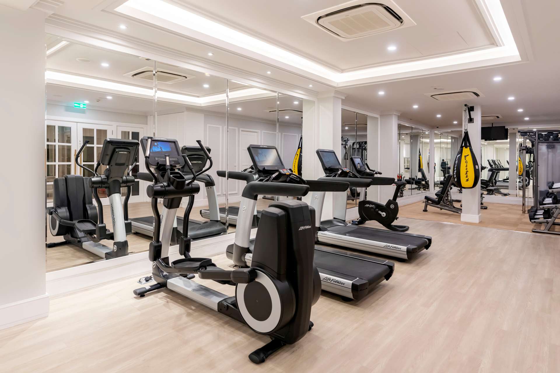 Phòng Gym tại Mia Saigon Luxury Boutique Hotel