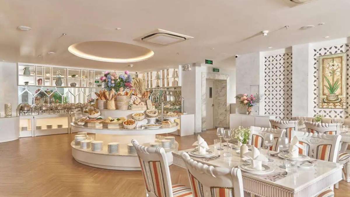 Nhà hàng Nokor tại Silverland Mây Hotel