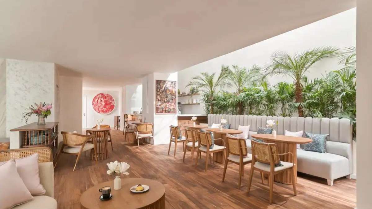 Bason Café Thi Sách tại Silverland Mây Hotel