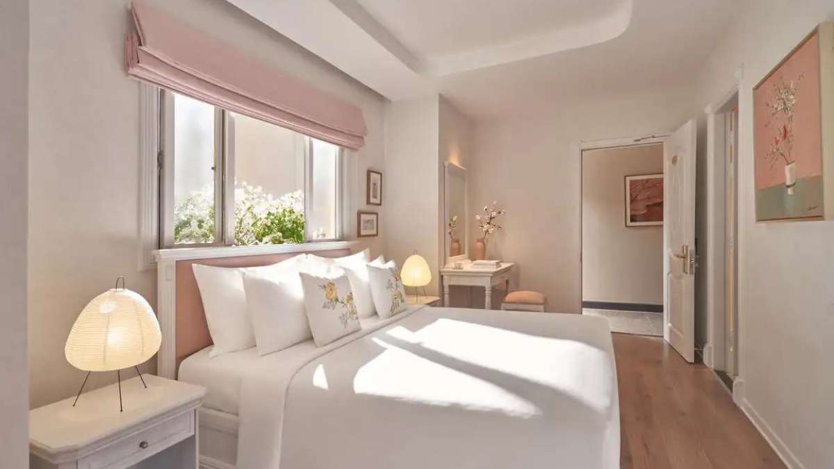 Deluxe Double tại Silverland Mây Hotel