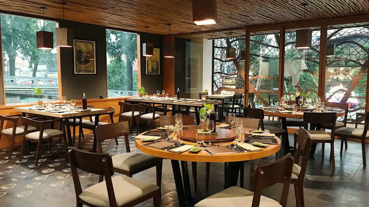 Phòng họp tại EMM Hotel Saigon