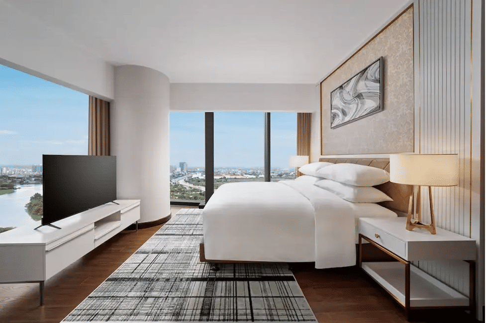 Sheraton Hai Phong phòng Deluxe 1 King Bed